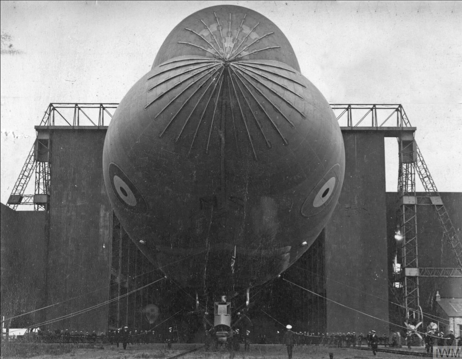 IWM Q 84725 Retouch WEB
